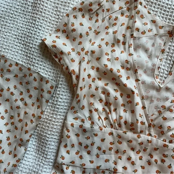 Free People Mia Jumpsuit size 0 peach print jumpsuit cream color - Picture 8 of 8